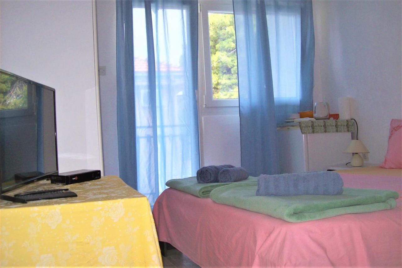 Dinka'S Apartment Stari Grad  Eksteriør billede